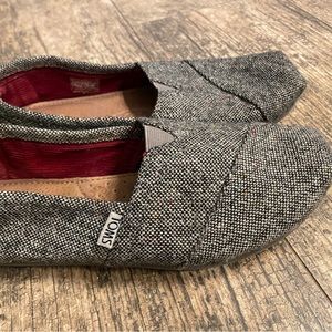 Women’s size 6 Toms (used)
